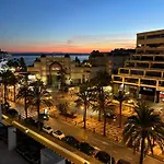 Lägenhet Luxury Penthouse In The Heart Of Puerto Banus *